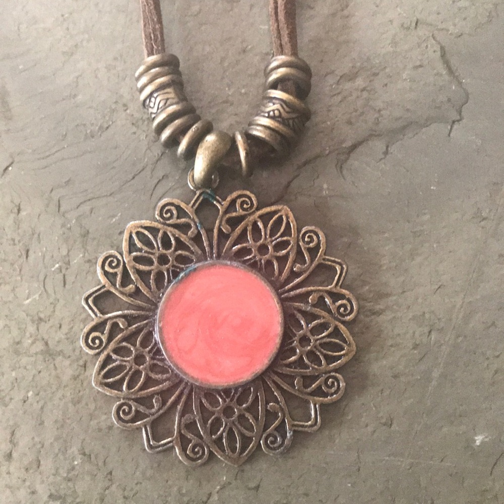 Women’s necklace